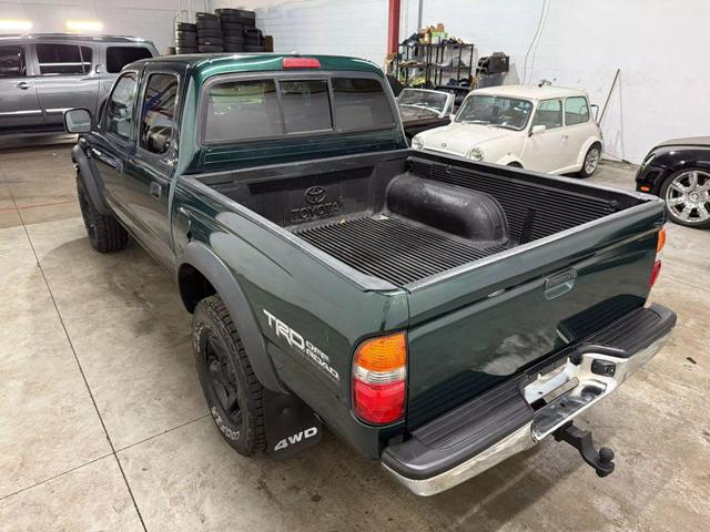 Photo of 2003 Green Toyota Tacoma