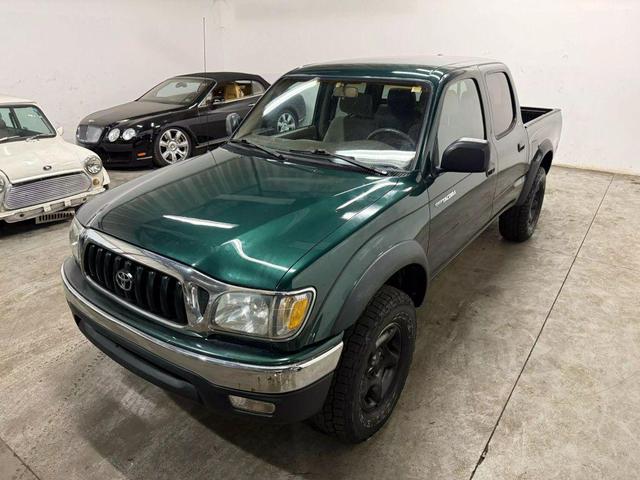 Photo of 2003 Green Toyota Tacoma