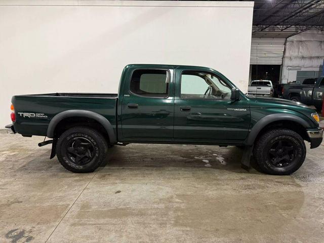 Photo of 2003 Green Toyota Tacoma