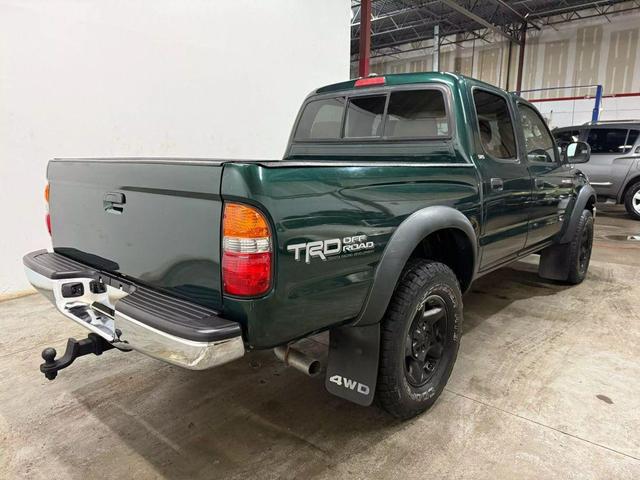 Photo of 2003 Green Toyota Tacoma