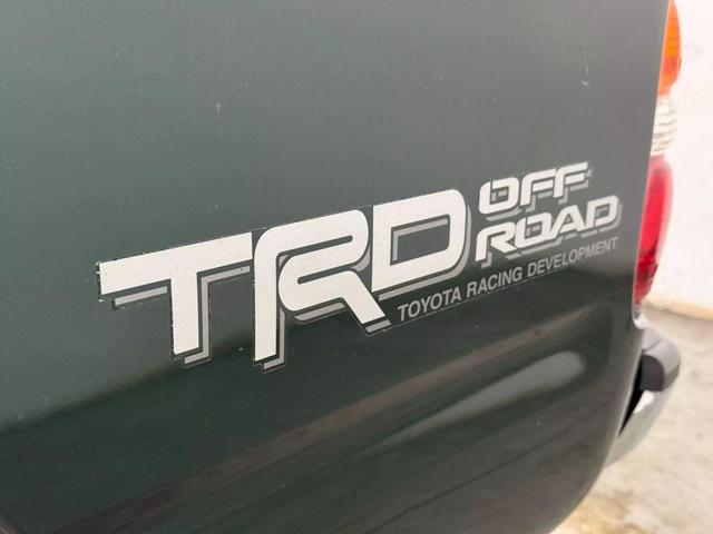 Photo of 2003 Green Toyota Tacoma