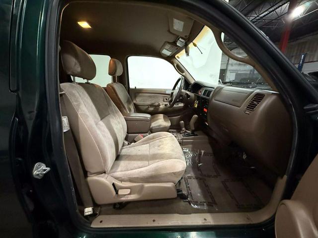 Photo of 2003 Green Toyota Tacoma
