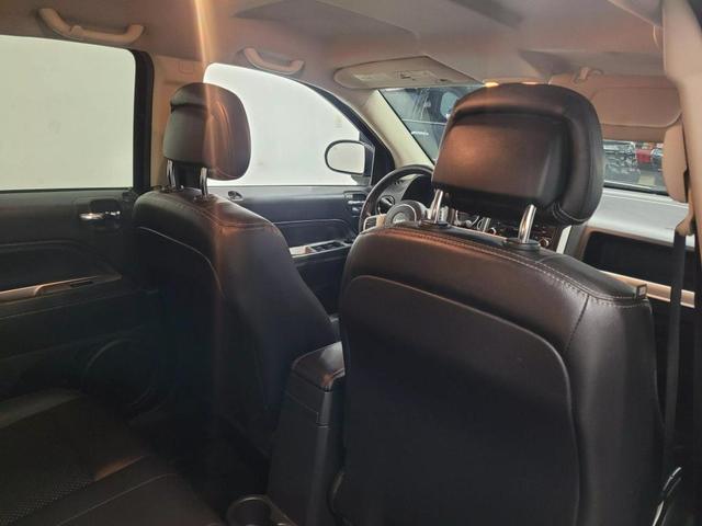 Photo of 2016 Gray Jeep Compass
