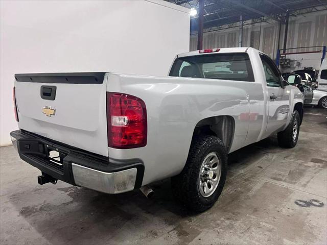 Photo of 2011 Silver Chevrolet Silverado 1500