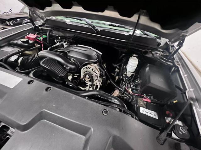 Photo of 2011 Silver Chevrolet Silverado 1500