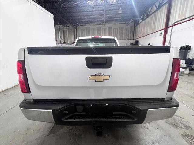 Photo of 2011 Silver Chevrolet Silverado 1500
