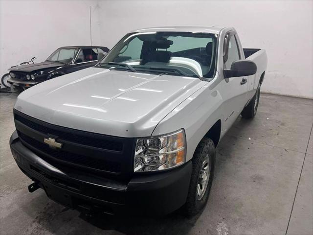 Photo of 2011 Silver Chevrolet Silverado 1500