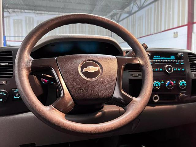 Photo of 2008 Blue Chevrolet Silverado 1500