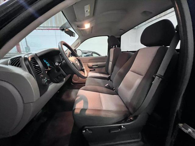 Photo of 2008 Blue Chevrolet Silverado 1500