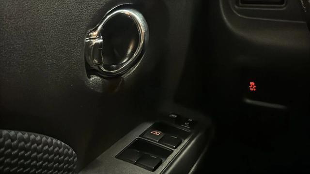 Photo of 2014 Gray Nissan Versa Note