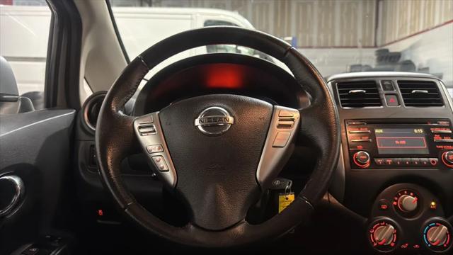Photo of 2014 Gray Nissan Versa Note