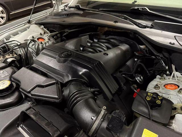 Photo of 2004 Silver Jaguar XJ