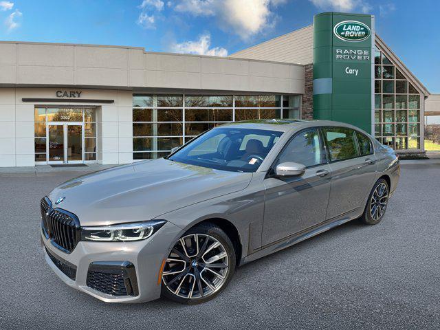 2022 BMW 740