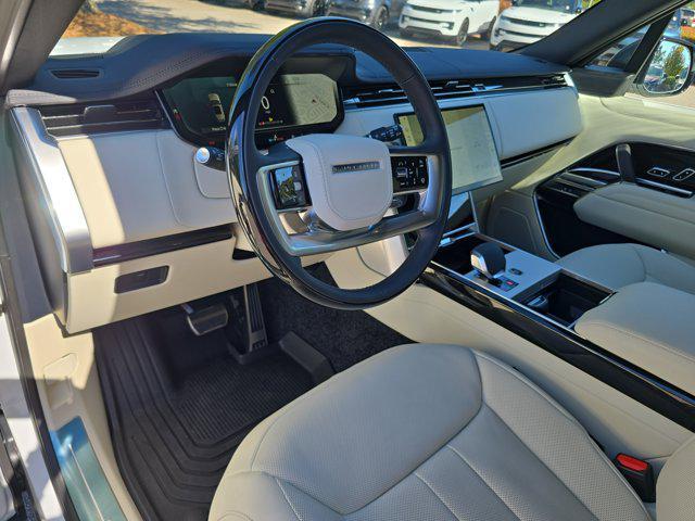 Photo of 2025 Fuji White Land Rover Range Rover