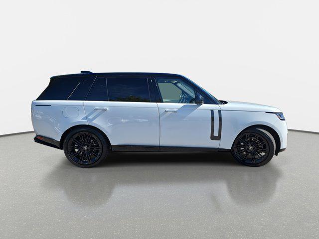 Photo of 2025 Fuji White Land Rover Range Rover