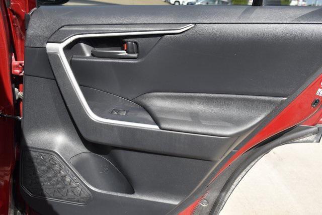 Photo of 2019 Ruby Flare Pearl Toyota RAV4