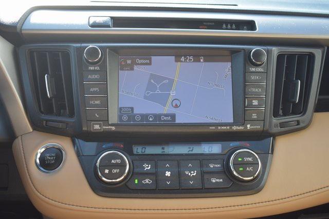 Photo of 2017 Blizzard Pearl Toyota RAV4
