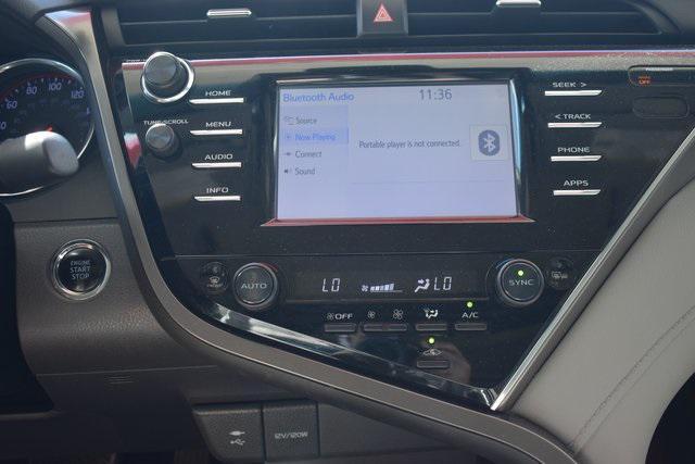 Photo of 2018 White Toyota Camry