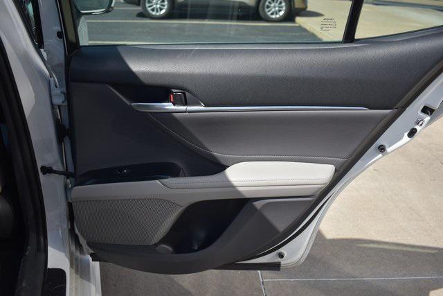 Photo of 2018 White Toyota Camry