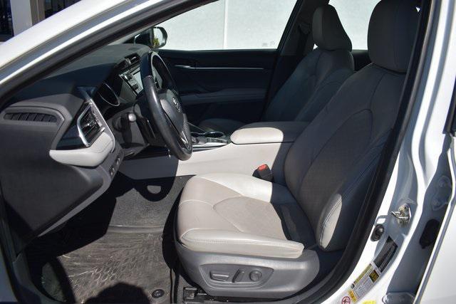 Photo of 2018 White Toyota Camry