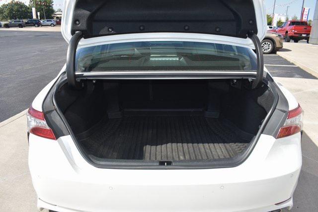 Photo of 2018 White Toyota Camry