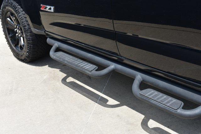 Photo of 2017 Black Chevrolet Colorado