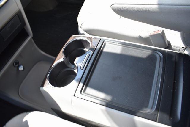 Photo of 2018 Predawn Gray Mica Toyota Sienna