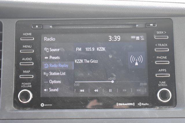 Photo of 2018 Predawn Gray Mica Toyota Sienna