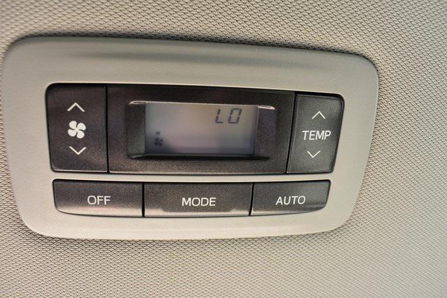 Photo of 2018 Predawn Gray Mica Toyota Sienna