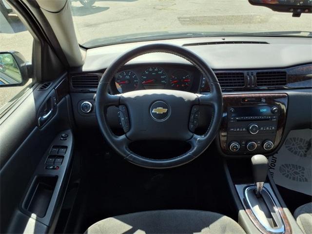 Photo of 2014 Ashen Gray Metallic Chevrolet Impala Limited