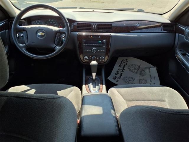Photo of 2014 Ashen Gray Metallic Chevrolet Impala Limited