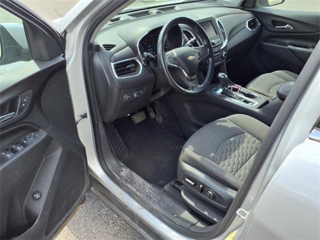 Photo of 2020 Silver Ice Metallic Chevrolet Equinox