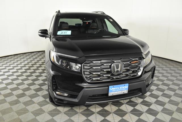Photo of 2023 Crystal Black Pearl Honda Passport