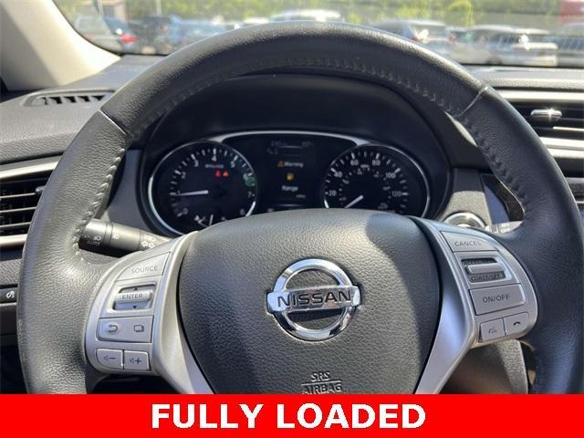 Photo of 2016 Midnight Jade Nissan Rogue