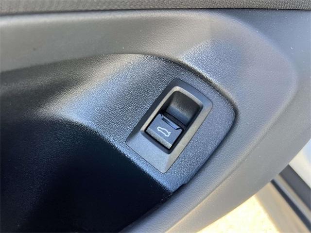 Photo of 2024 Mineral White Metallic BMW 530