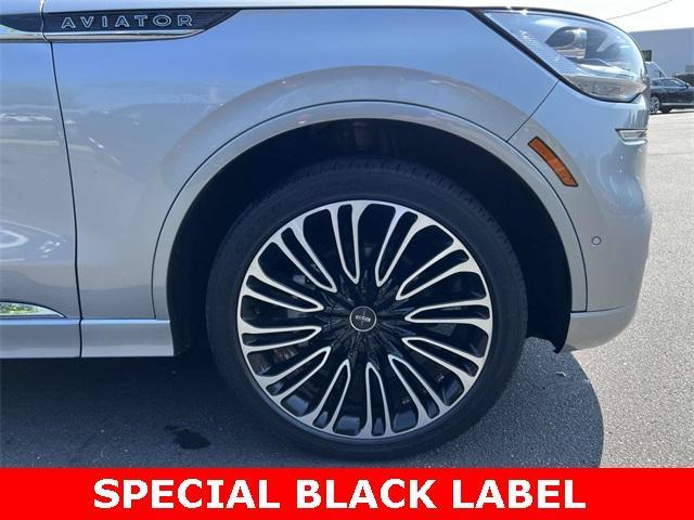 Photo of 2022 Silver Radiance Metallic Lincoln Aviator
