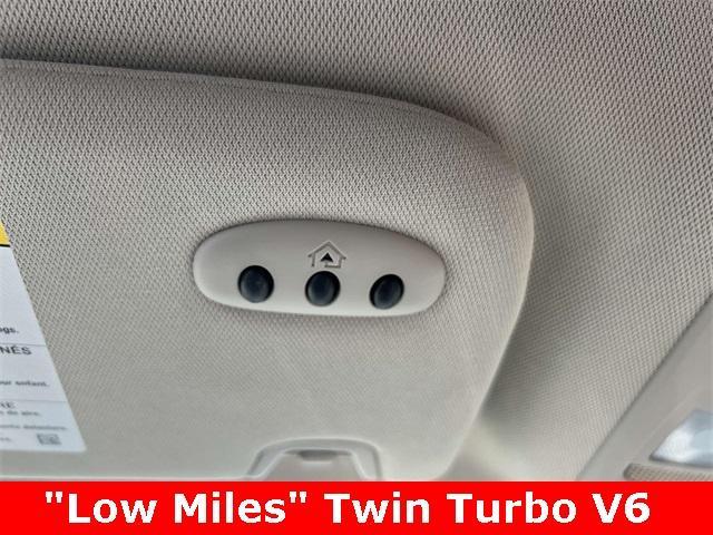 Photo of 2022 Ceramic Pearl Metallic Tinted Clearcoat Lincoln Nautilus