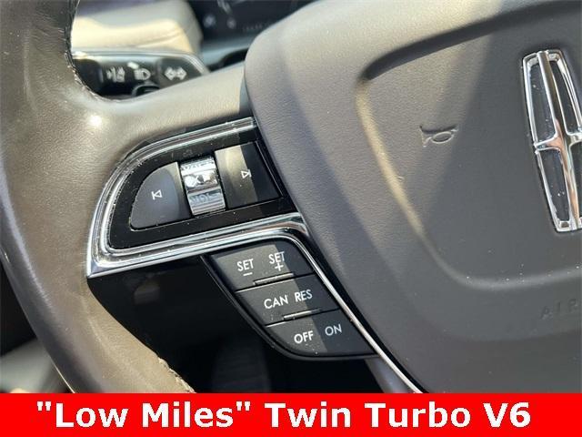 Photo of 2022 Ceramic Pearl Metallic Tinted Clearcoat Lincoln Nautilus