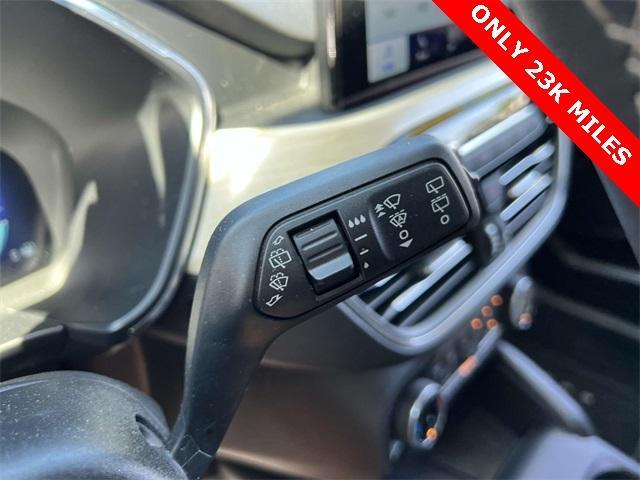 Photo of 2022 Agate Black Metallic Ford Escape