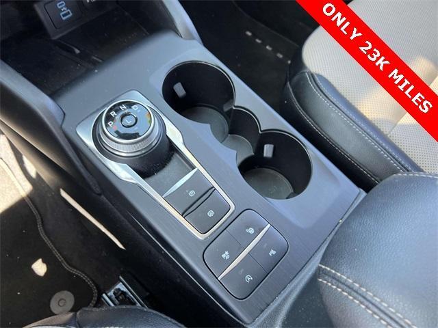 Photo of 2022 Agate Black Metallic Ford Escape