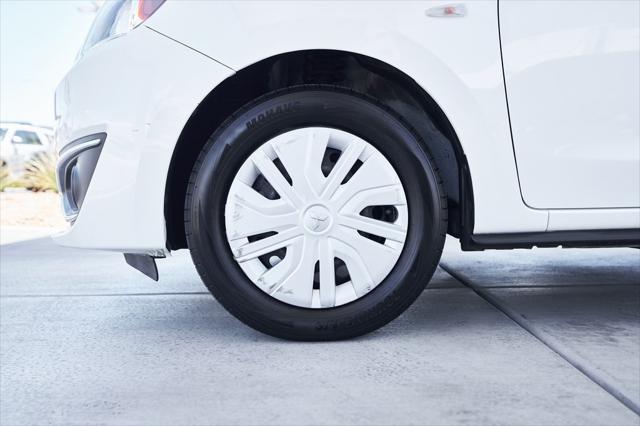 Photo of 2017 Pearl White Mitsubishi Mirage
