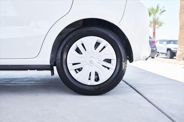 Photo of 2017 Pearl White Mitsubishi Mirage
