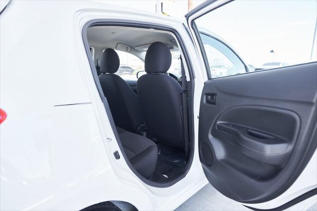 Photo of 2017 Pearl White Mitsubishi Mirage