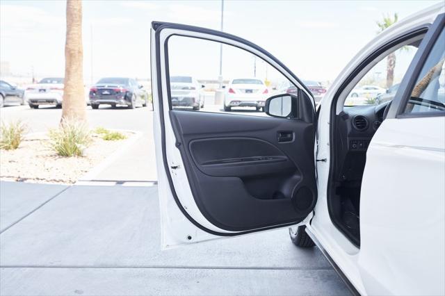 Photo of 2017 Pearl White Mitsubishi Mirage