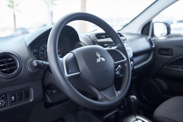 Photo of 2017 Pearl White Mitsubishi Mirage