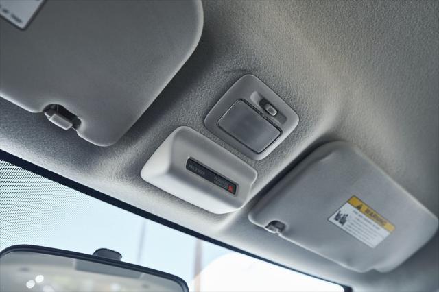 Photo of 2017 Pearl White Mitsubishi Mirage