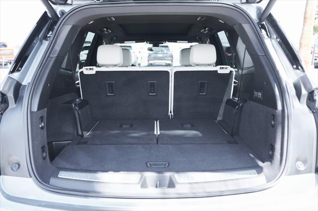 Photo of 2024 Argent Silver Metallic Cadillac XT6