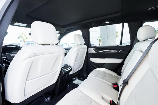 Photo of 2024 Argent Silver Metallic Cadillac XT6