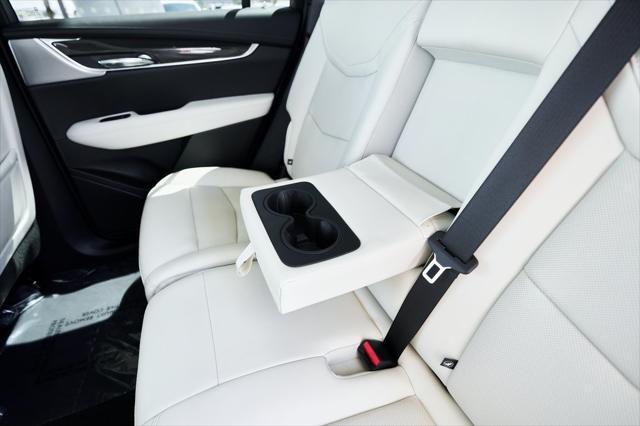 Photo of 2024 Argent Silver Metallic Cadillac XT6