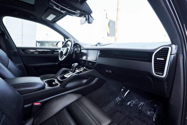 Photo of 2019 Mahogany Metallic Porsche Cayenne